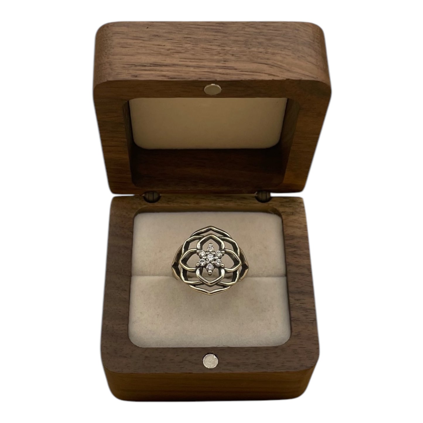 Anillo Flor Moderna