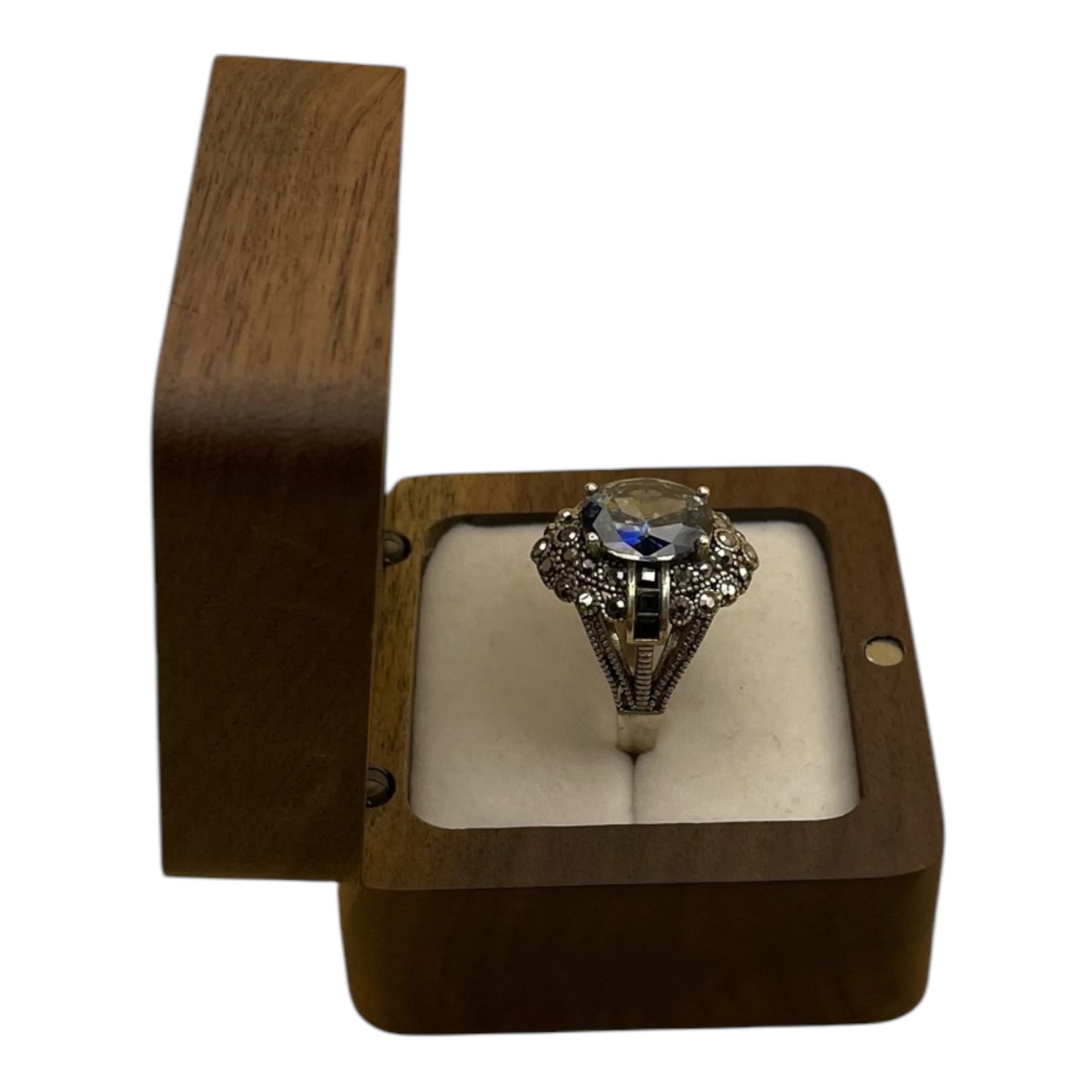 Anillo Victoriana Spinel