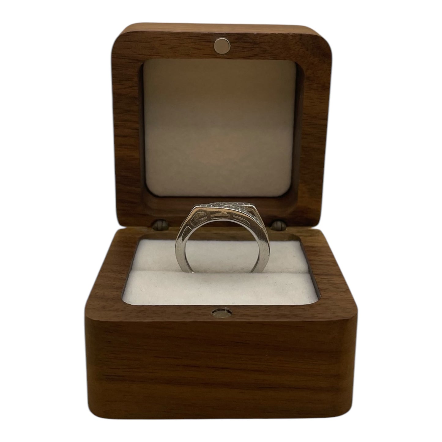 Anillo Elegancia Moderna