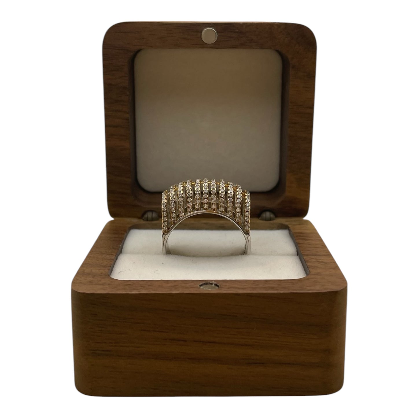 Anillo Extravagancia Moderna