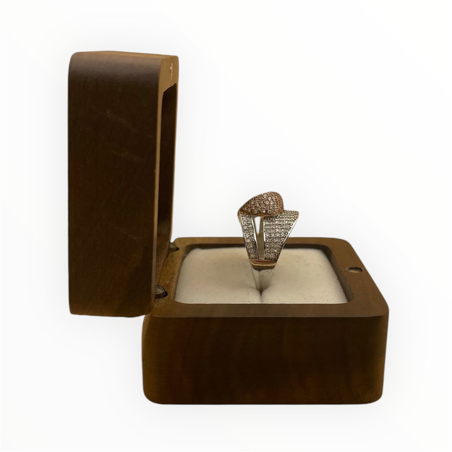 Anillo Extravagancia Moderna