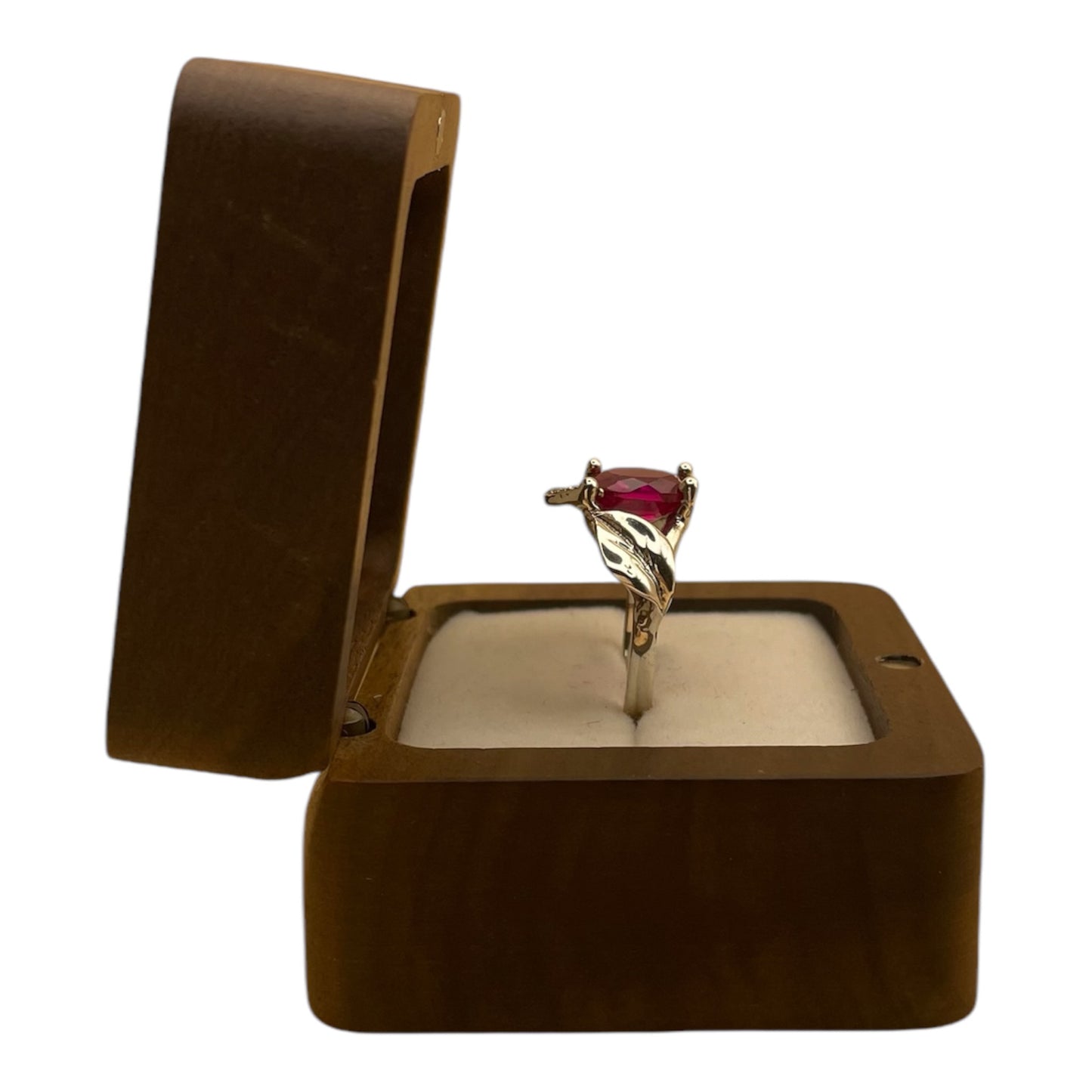 Anillo flor con rubí y zafiros blancos