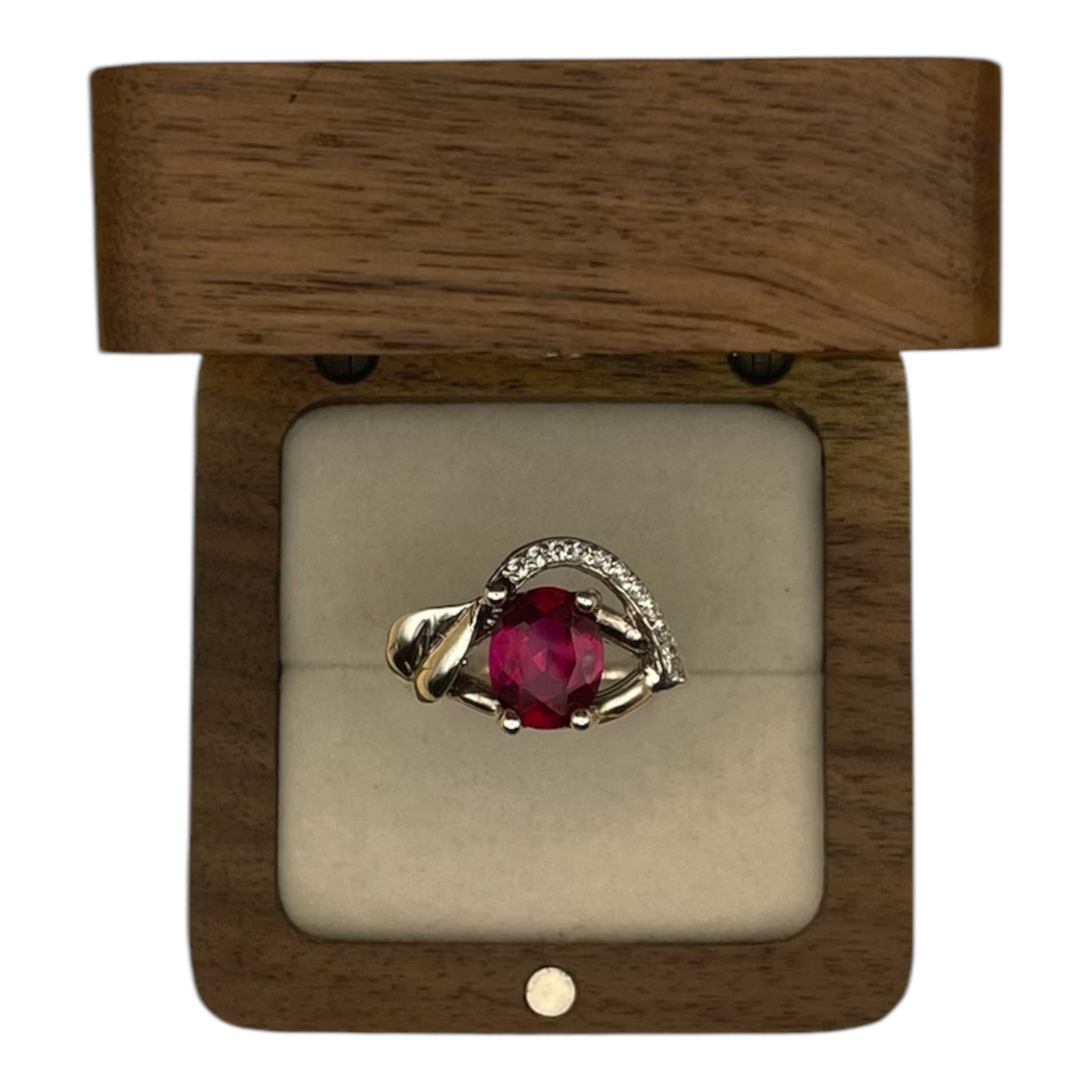 Anillo flor con rubí y zafiros blancos