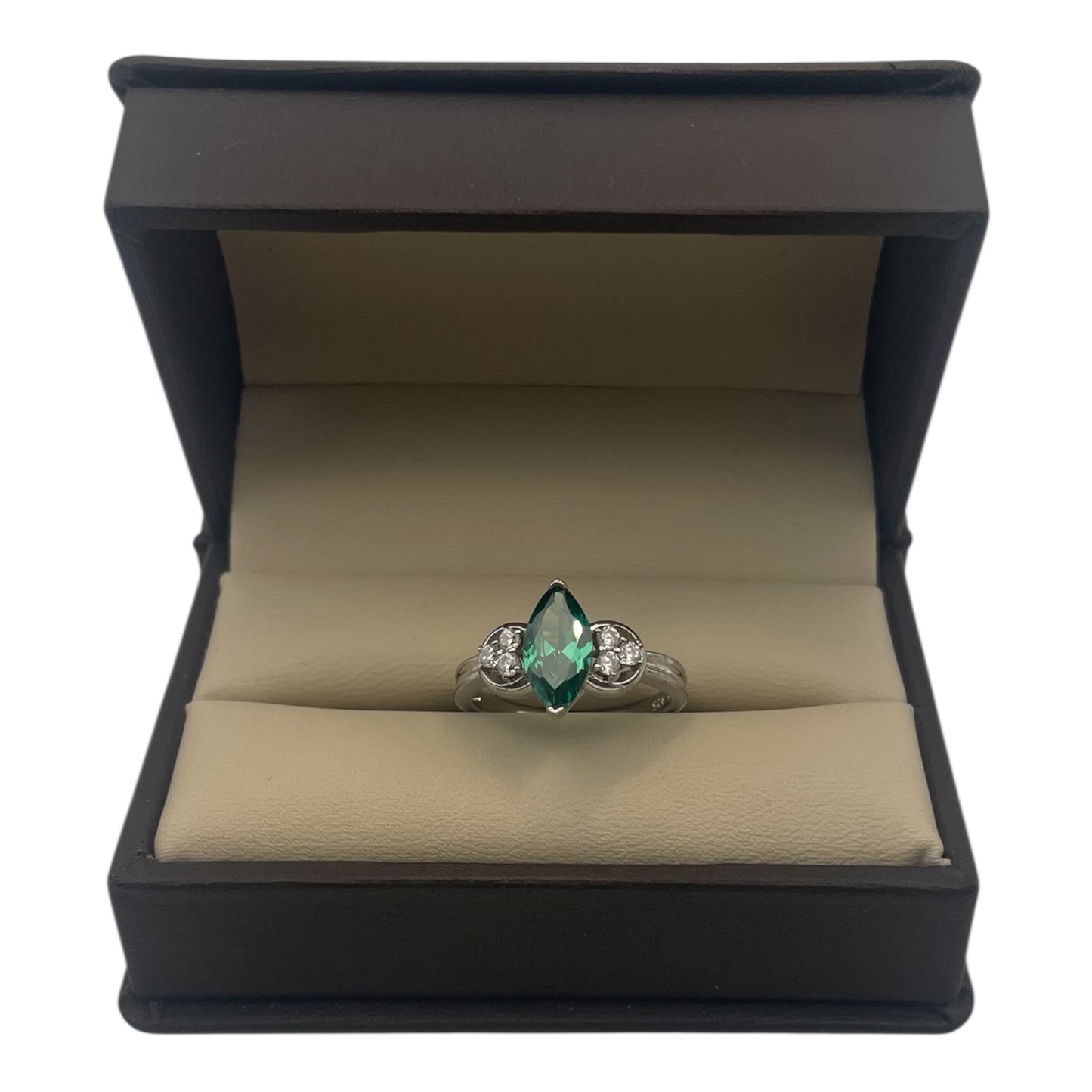 Marquesa Verde — Anillo de la colección “Selva Clara”