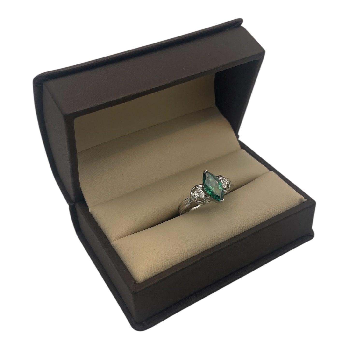 Marquesa Verde — Anillo de la colección “Selva Clara”