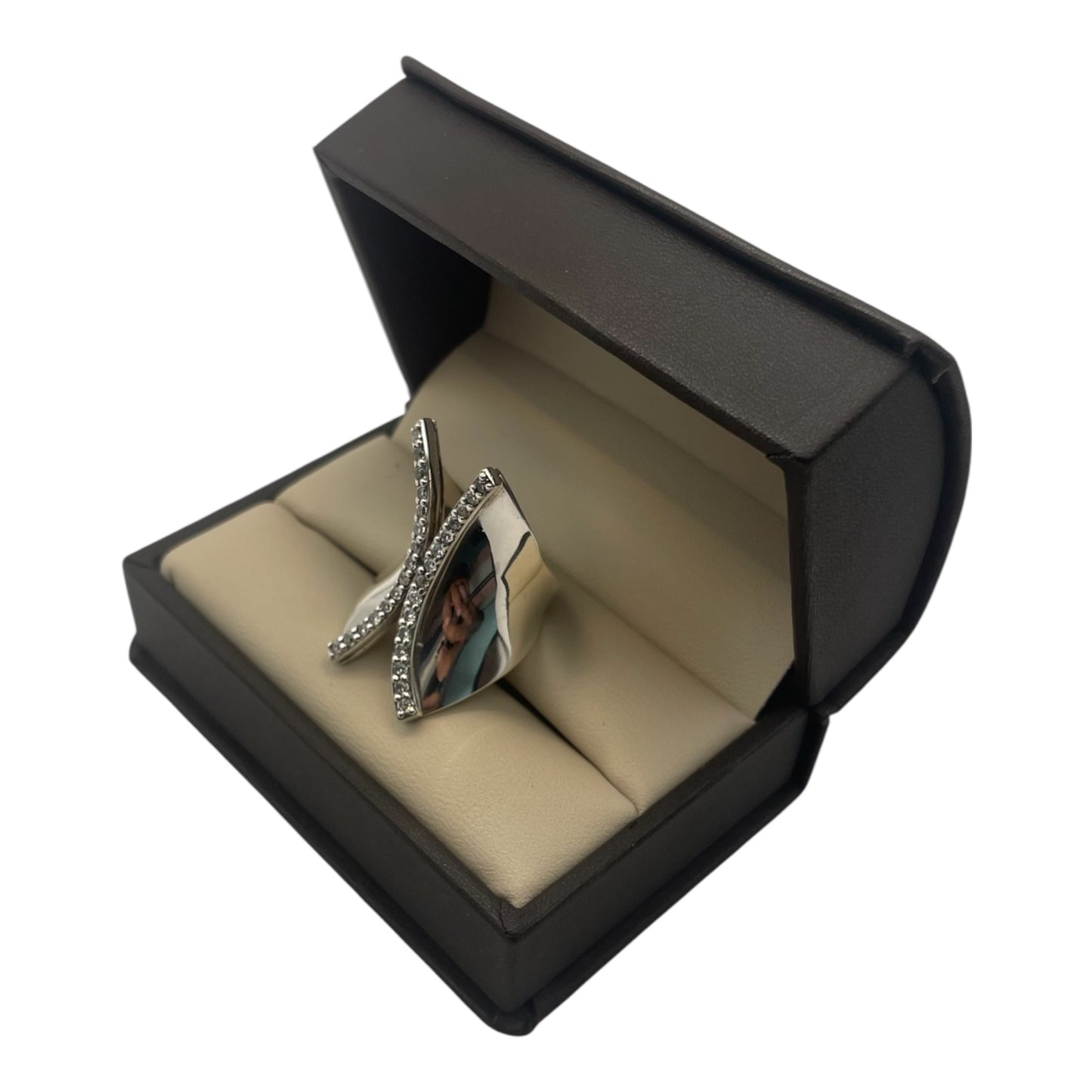 Tentación — Anillo de zafiros blancos en pavé