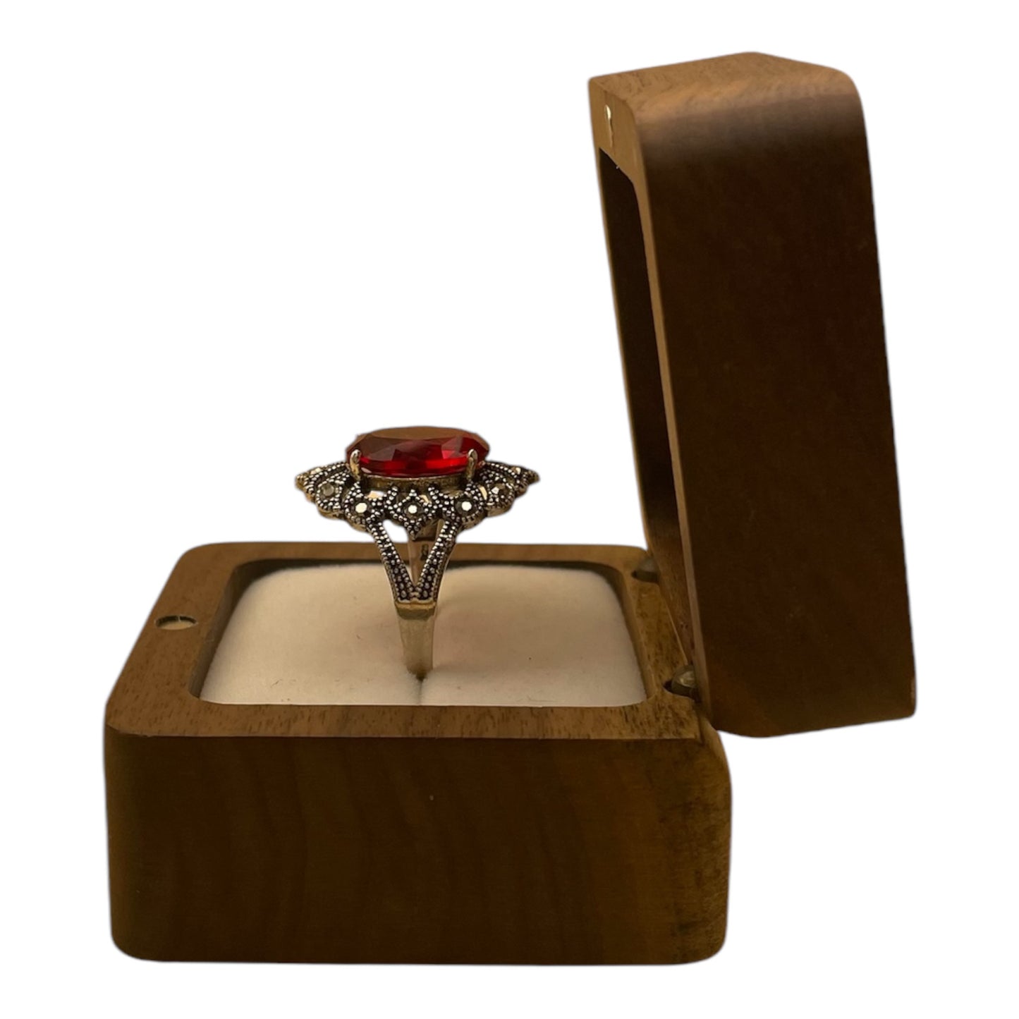 Anillo de Granate con obsidiana