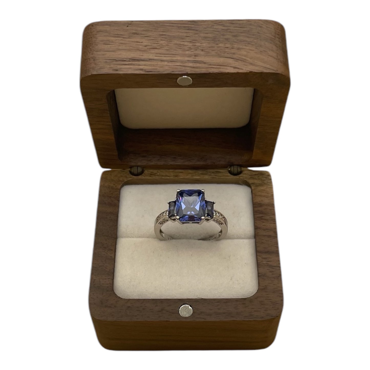 Anillo de Zafiro