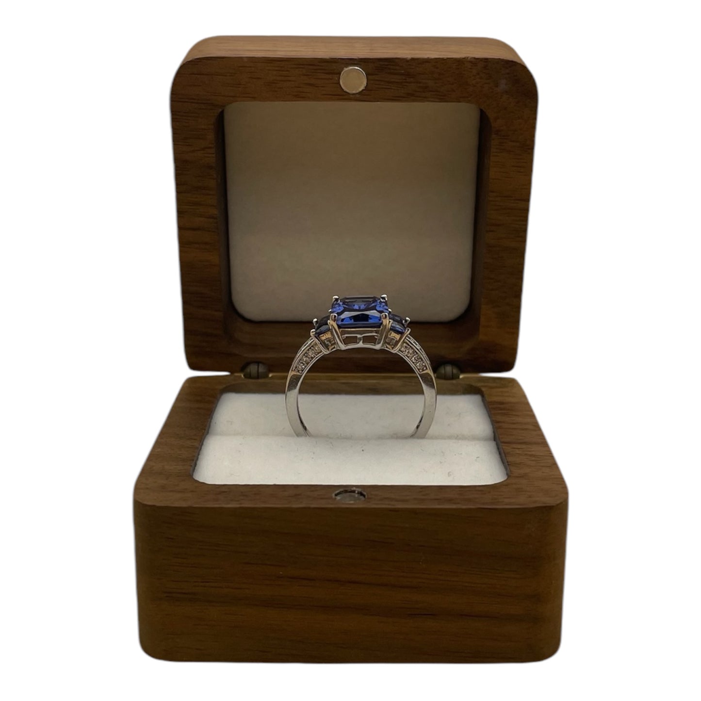 Anillo de Zafiro