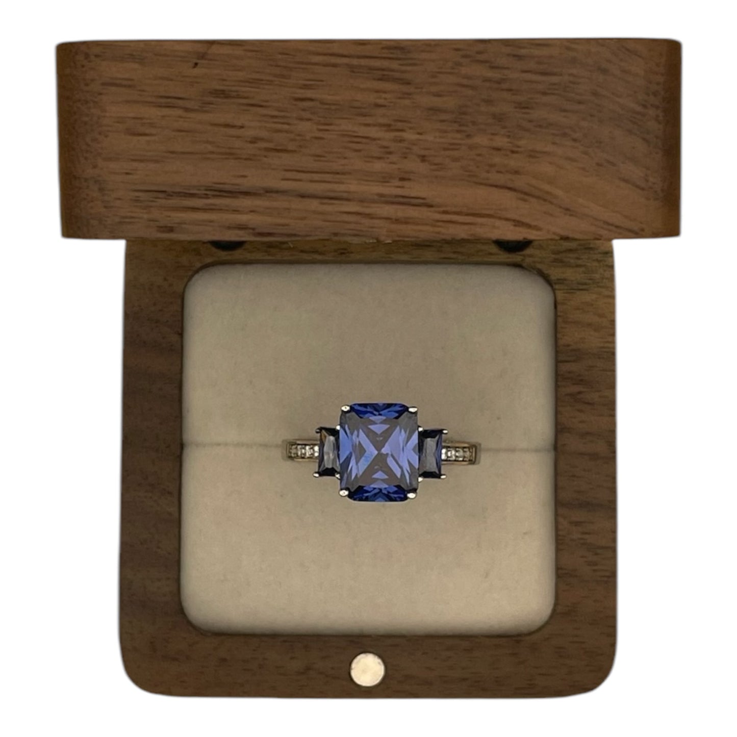 Anillo de Zafiro