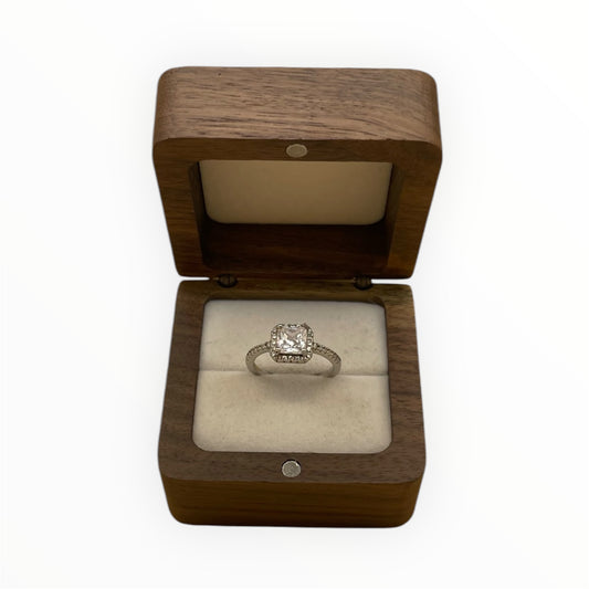Anillo Solitario Moderno
