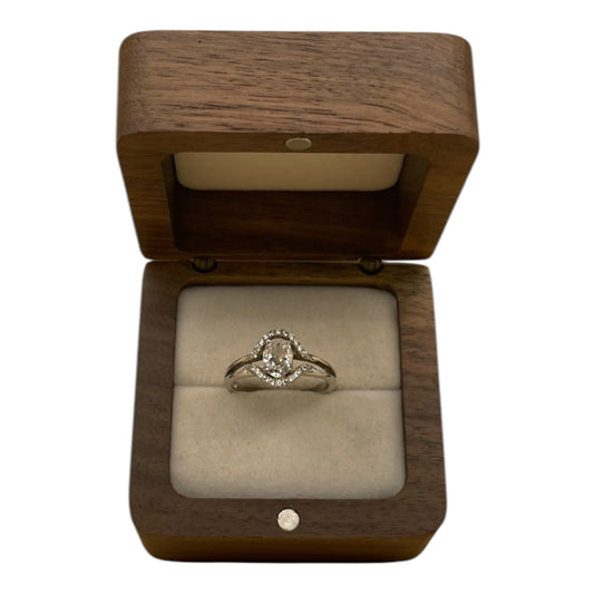Anillo Solitaire Moderno