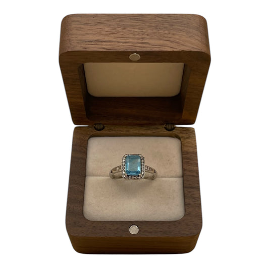 Anillo Elegancia Clásica Topacio Azul