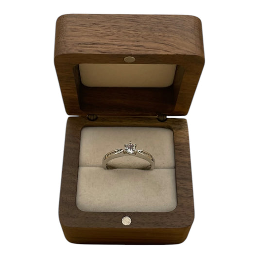 Anillo Solitaire Clásico