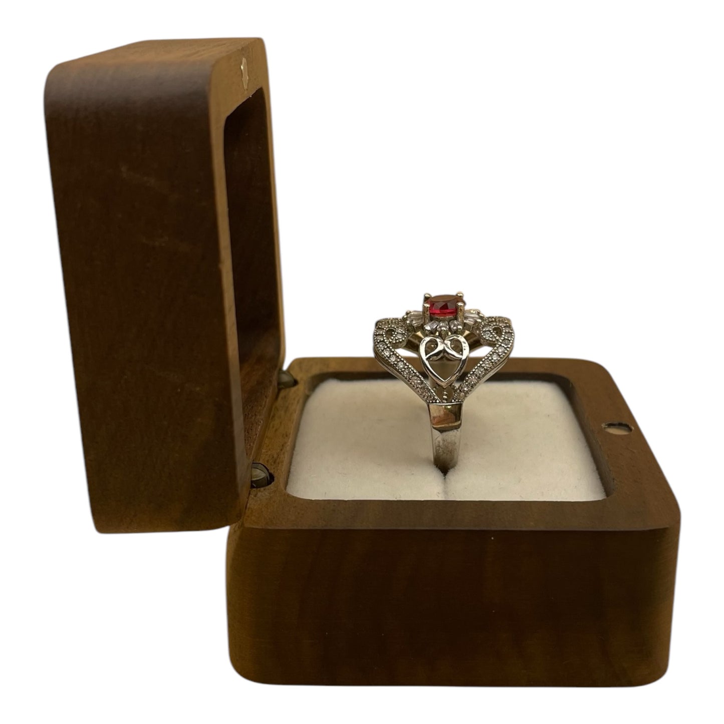 Anillo Elegancia Escarlata
