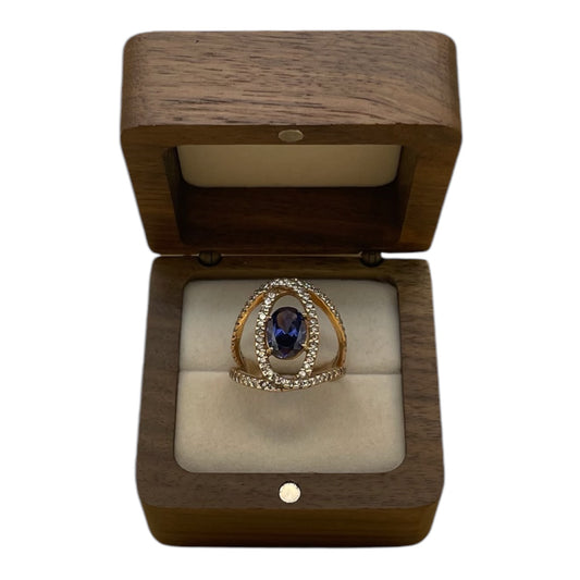 Anillo exclusivo con tanzanita y diamantes blancos