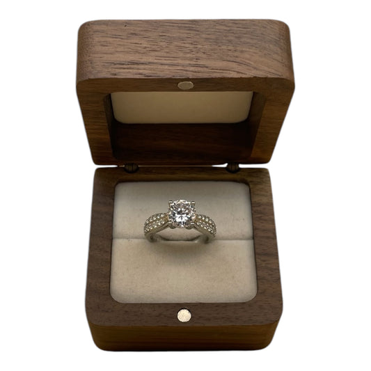 Anillo Elegancia Clásica