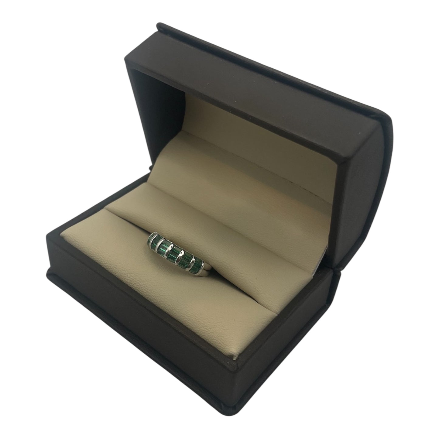 Anillo de esmeralda