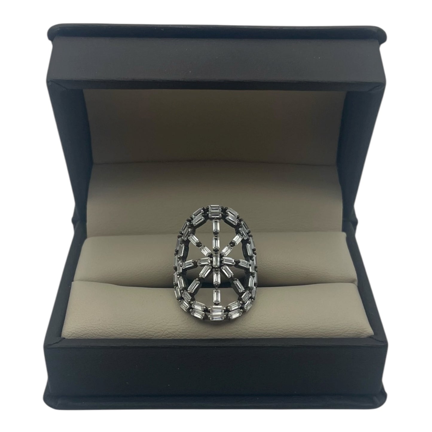 Anillo Geometría del Alma. El equilibrio entre luz y oscuridad.