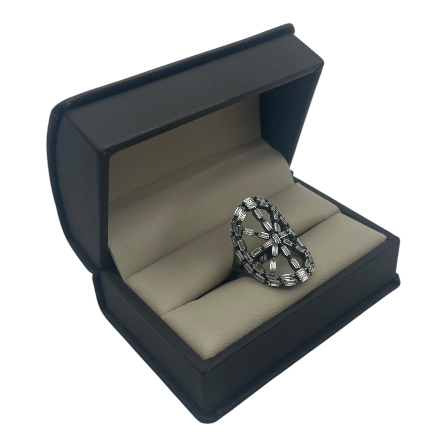 Anillo Geometría del Alma. El equilibrio entre luz y oscuridad.